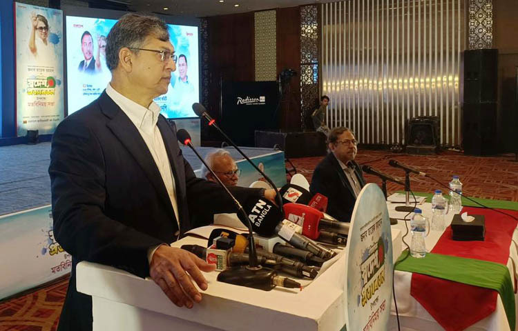 প্রথম আলো ও ডেইলি স্টারের অফিসে হামলা জাতির জন্য লজ্জার বলে মন্তব্য করেছেন বিএনপির স্থায়ী কমিটির সদস্য সালাহউদ্দিন আহমেদ। আজ রাজধানীর হোটেল রেডিসন ব্লুতে এক মতবিনিময় সভায় তিনি এসব কথা বলেন। ছবি: জাগো নিউজ