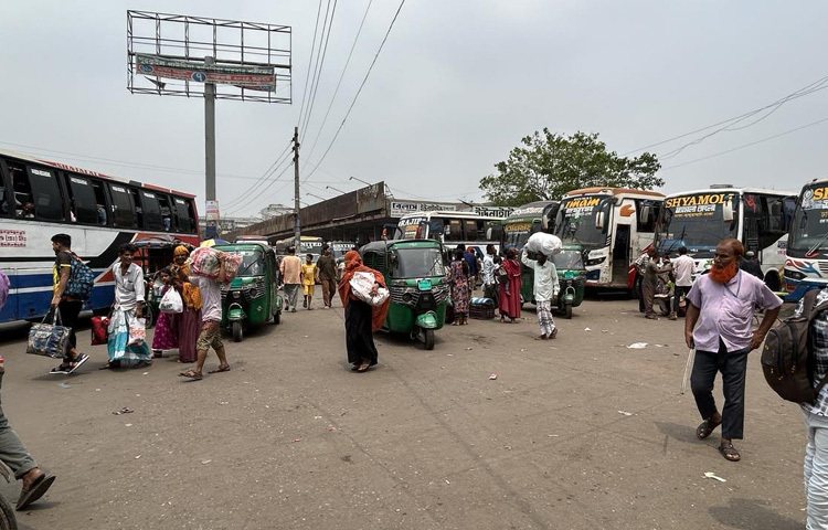 আগামীকাল থেকে মানুষ ঢাকা ফেরার চাপ বাড়বে।