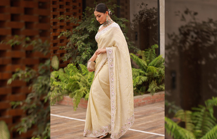 সম্প্রতি নজরকাড়া এই অভিনেত্রী ফ্রেমবন্দী হয়েছেন সামার পার্টি লুকে।