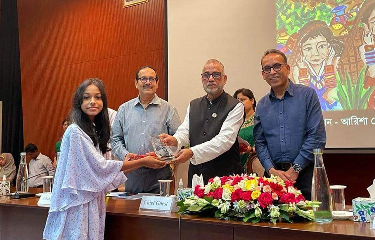 আজ পরিবেশ অধিদপ্তরে ‘সবাই মিলে করি পণ, বন্ধ হবে প্লাস্টিক দূষণ’ স্লোগানে বিশ্ব পরিবেশ দিবস ২০২৩ এর সমাপনী ও পুরস্কার বিতরণ অনুষ্ঠানে প্রধান অতিথি ছিলেন পরিবেশ বন ও জলবায়ু পরিবর্তনমন্ত্রী মো. শাহাব উদ্দিন। ছবি: সংগৃহীত