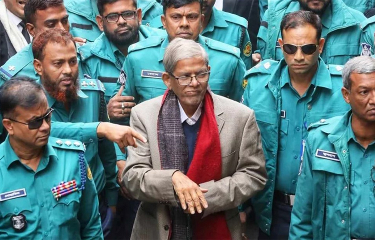 রাজধানীর রমনা মডেল ও পল্টন থানার পৃথক ৯টি মামলায় বিএনপি মহাসচিব মির্জা ফখরুল ইসলাম আলমগীরের জামিন আবেদন মঞ্জুর করেছেন আদালত। আজ ঢাকার অতিরিক্ত চিফ মেট্রোপলিটন ম্যাজিস্ট্রেট সুলতান সোহাগ উদ্দিন শুনানি শেষে ১০ হাজার টাকা মুচলেকায় এ জামিন মঞ্জুর করেন। ছবি: ফাইল ছবি