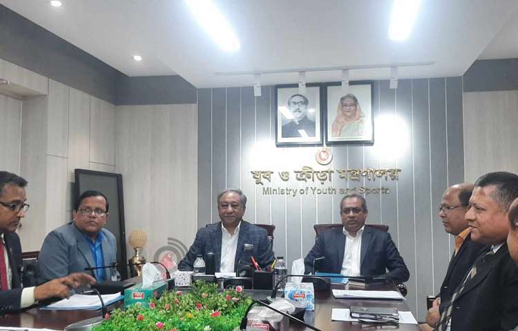 যুব ও ক্রীড়ামন্ত্রী নাজমুল হাসান পাপন সাংবাদিকদের বলেন, যুব ও ক্রীড়া মন্ত্রণালয়ের ভবিষ্যৎ পরিকল্পনা জানতে আগামী সপ্তাহ পর্যন্ত অপেক্ষা করতে হবে। ছবি: সাইদ শিপন