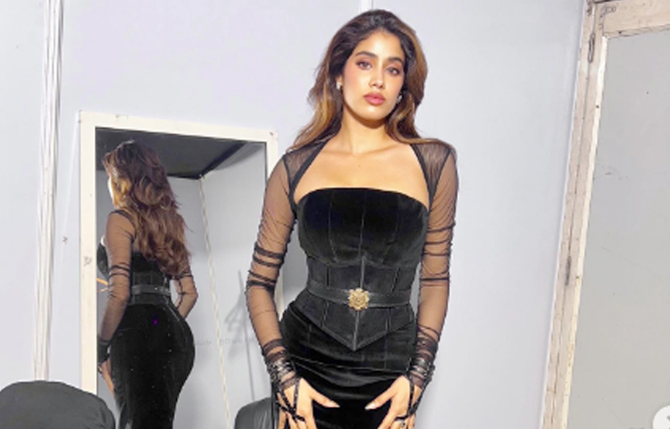 বিভিন্ন সময় অভিনেত্রীর শেয়ার করা ছবি নজরকাড়ে ভক্ত-অনুরাগীদের। ছবি: ইন্সটাগ্রাম