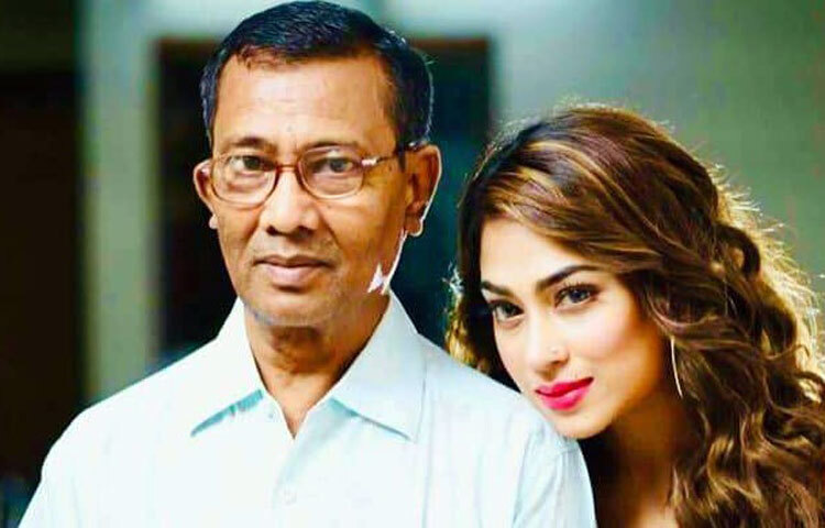 ঢাকাই সিনেমার এক সময়ের জনপ্রিয় চিত্রনায়িকা সাদিকা পারভিন পপির বাবা আমির হোসেন মারা গেছেন। আজ সকালে না ফেরার দেশে চলে যান তিনি। এ তথ্য নিশ্চিত করেছে পপির পারিবারিক একটি সূত্র। ছবি: সংগৃহীত