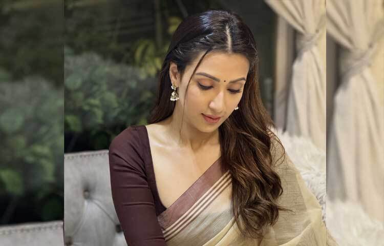 সম্প্রতি ফেসবুকে বেশকিছু ছবি শেয়ার করেছেন মিম। ছবি: মিমের ফেসবুক থেকে