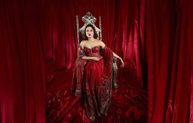 অভিনেত্রীর ছবিতে ভালোবাসা জানাতে ভুলেননি তার ভক্ত-অনুরাগীরা। ছবি: ইনস্টাগ্রাম