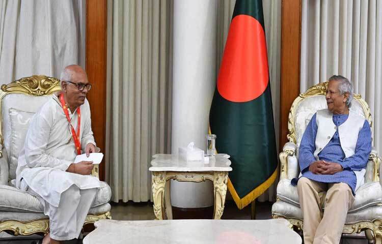 অন্তর্বর্তীকালীন সরকার দায়িত্ব নেওয়ার পর প্রথম দফার সংলাপে জাতীয় পার্টিকে আমন্ত্রণ জানানো হলেও এ দফার সংলাপে দলটিকে আমন্ত্রণ জানানো হয়নি।