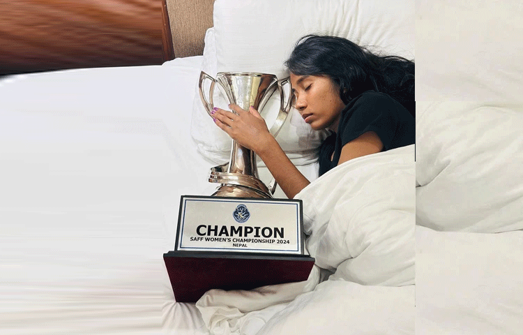 শামসুন্নাহার তার পোস্ট করা ছবির ক্যাপশনে লিখেছেন, ‘শুভ রাত্রি। ইনশাআল্লাহ, আগামীকাল দেশে যাচ্ছি। সবাই আমাদের জন্য দোয়া করবেন। ধন্যবাদ সবাইকে।’