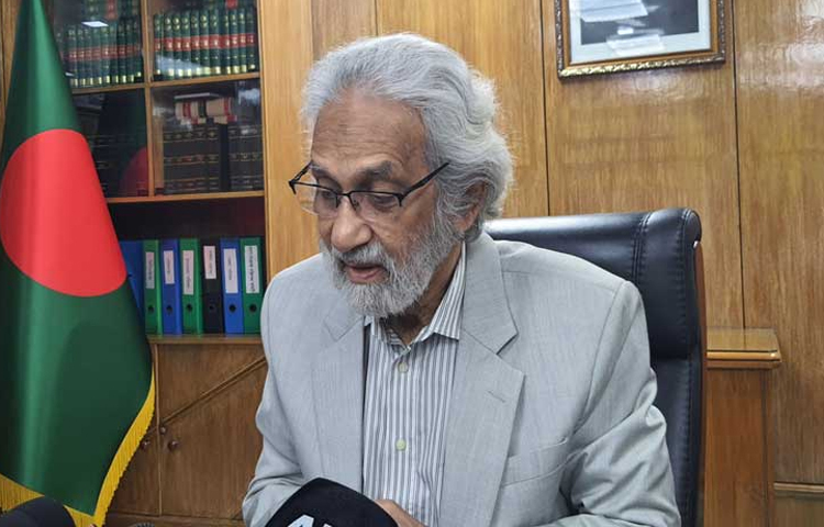 অন্তর্বর্তী সরকারের ভূমি এবং বেসামরিক বিমান পরিবহন ও পর্যটন মন্ত্রণালয়ের উপদেষ্টা এ এফ হাসান আরিফ (৮৩) মারা গেছেন। ইন্না লিল্লাহি ওয়া ইন্না ইলাইহি রাজিউন। আজ বিকেল সোয়া ৩টার দিকে রাজধানীর ল্যাবএইড চিকিৎসাধীন অবস্থায় মারা যান তিনি। ছবি: সংগৃহীত