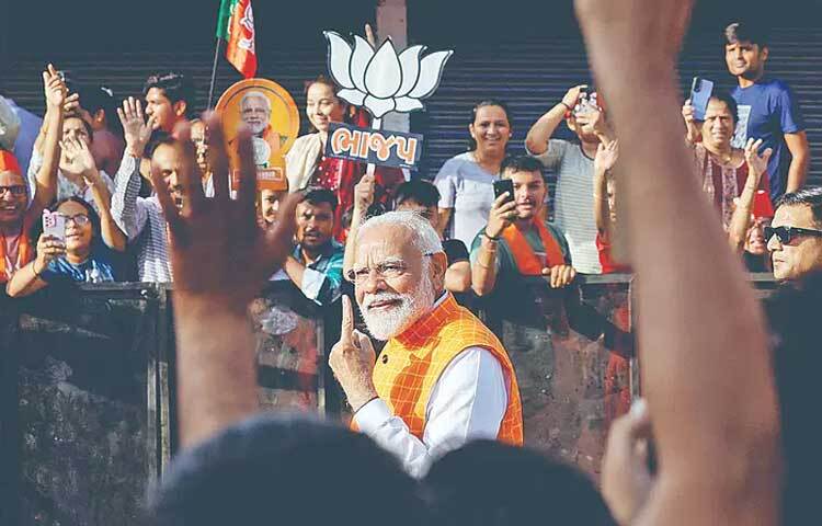 লোকসভা নির্বাচনে বিজয়ী হয়ে তৃতীয়বারের মতো ভারতের প্রধানমন্ত্রী হন নরেন্দ্র মোদি।