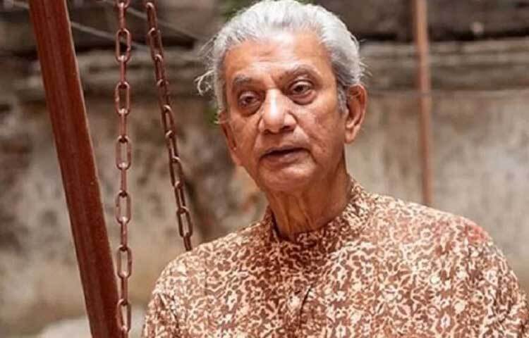 ১৯৬৯ সালে ‘জলছবি’ সিনেমায় অভিনয়ের মধ্য দিয়ে রূপালী জগতে আসেন প্রবীর মিত্র। সিনেমাটি মুক্তি পায় ১৯৭১ সালে।