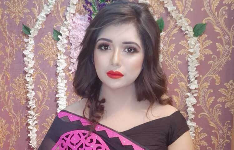 সবার কাছে দোয়া চেয়ে তনি শেষে লিখেছিলেন, ‘সবাই দোয়া করবেন আমার ছেলের জন্য হলেও আল্লাহ যেন তাকে বাঁচিয়ে রাখে।’