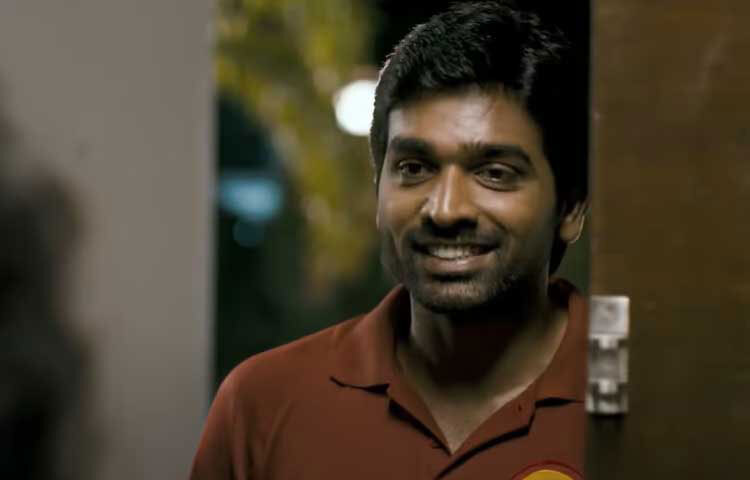 ‘পিজ্জা’ (২০১২) নামের হরর থ্রিলার ফিল্মে ‘মাইকেল’ চরিত্রে অভিনয় করেন সেতুপতি। পিজ্জা ডেলিভারি বয়ের রহস্যময় অভিজ্ঞতা নিয়ে নির্মিত সিনেমাটি সমালোচকদের বেশ প্রশংসা পায় এবং বক্স অফিসে সফল হয়।