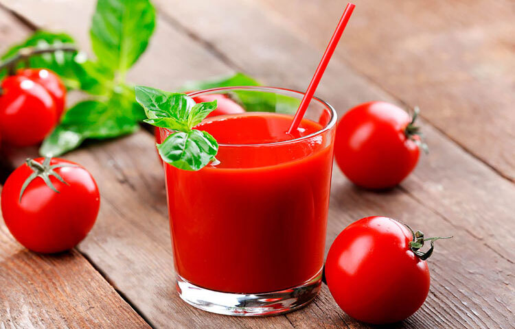 টমেটো খেলে উচ্চ রক্তচাপ নিয়ন্ত্রণে থাকে।