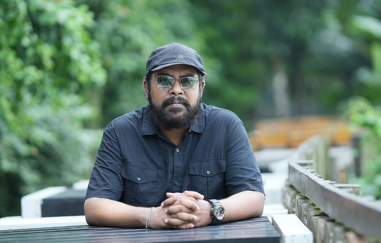 সুরকার হিসেবেও খ্যাতি আছে তার। নব্বই দশকের জনপ্রিয় ব্যান্ড ‘দ্য ট্রাপ’ তরুণের হাতেই গড়া।