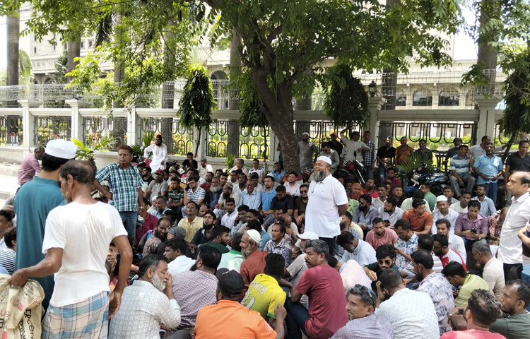 নগর ভবনে থাকা স্থানীয় সরকার মন্ত্রণালয়ের কার্যক্রমও বন্ধ। আন্দোলনের কারণে স্থানীয় সরকার উপদেষ্টা আসিফ মাহমুদ সজীব ভূঁইয়া গত ছয়দিন ধরে অফিস করছেন না বলে জানা গেছে।