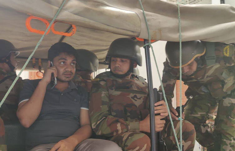 জিজ্ঞাসাবাদের জন্য ভবনের ম্যানেজারকে আটক করা হয়েছে।