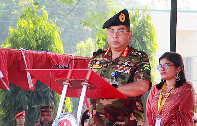 শুক্রবার ( ১৪ নভেম্বর) দুপুরে জয়পুরহাট গার্লস ক্যাডেট কলেজে সাবেক ক্যাডেটদের ৩ দিনব্যাপী ১ম পুনর্মিলনী অনুষ্ঠানে প্রধান অতিথির বক্তব্য দেন বাংলাদেশ সেনাবাহিনীর প্রধান জেনারেল ওয়াকার-উজ-জামান। ছবি: সংগৃহীত