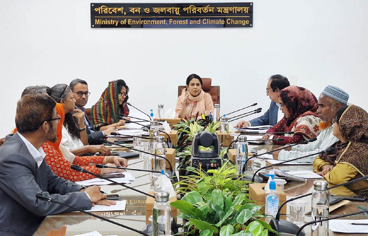 পরিবেশ, বন ও জলবায়ু পরিবর্তন এবং পানিসম্পদ উপদেষ্টা সৈয়দা রিজওয়ানা হাসান আজ সচিবালয়ে পরিবেশ মন্ত্রণালয়ের সভাকক্ষে বন্যপ্রাণী উপদেষ্টা বোর্ডের ৪১তম সভায় সভাপতির বক্তব্য রাখেন। ছবি: পিআইডি