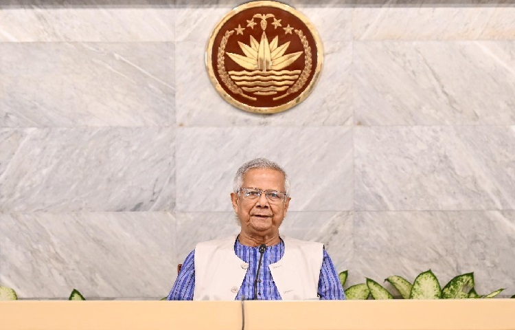 শরিফ ওসমান হাদির মৃত্যুতে আগামীকাল শনিবার এক দিনের রাষ্ট্রীয় শোক ঘোষণা করেছেন প্রধান উপদেষ্টা অধ্যাপক মুহাম্মদ ইউনূস।