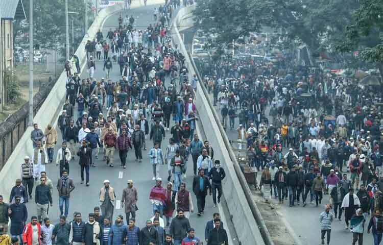 খালেদা জিয়ার প্রতি শেষ শ্রদ্ধা জানাতে এবং তার জানাজায় অংশ নিতে পাকিস্তানের স্পিকার ও ভারতের পররাষ্ট্রমন্ত্রী, ভুটানের পররাষ্ট্রমন্ত্রী, মালদ্বীপের প্রেসিডেন্টের বিশেষ দূত ও দেশটির উচ্চশিক্ষামন্ত্রী, শ্রীলঙ্কা ও নেপাল সরকারের একজন প্রতিনিধিসহ বেশ কয়েকটি দেশের মন্ত্রী ও বিশেষ দূত ঢাকায় আসার কথা রয়েছে।