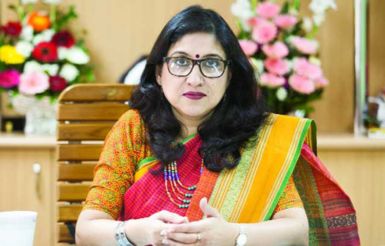 জগন্নাথ বিশ্ববিদ্যালয়ের (জবি) প্রথম নারী উপাচার্য হিসেবে নিয়োগ পেয়েছেন ঢাকা বিশ্ববিদ্যালয়ের সমাজবিজ্ঞান বিভাগের অধ্যাপক ড. সাদেকা হালিম। আজ রাষ্ট্রপতি মো. সাহাবুদ্দিনের আদেশক্রমে চার বছরের জন্য তাকে এ নিয়োগ দেওয়া হয়েছে। তিনি জবির ষষ্ঠ ভিসি হিসেবে নিয়োগ পেলেন। ছবি: সংগৃহীত