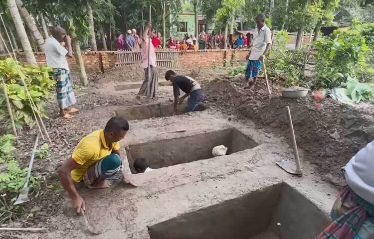 বরগুনার আমতলীতে সেতু ভেঙে নিহত ৯ জনের মধ্যে ৭ জনের মরদেহ মাদারীপুরে দাফন হয়েছে। ছবি: আয়শা সিদ্দিকা আকাশী