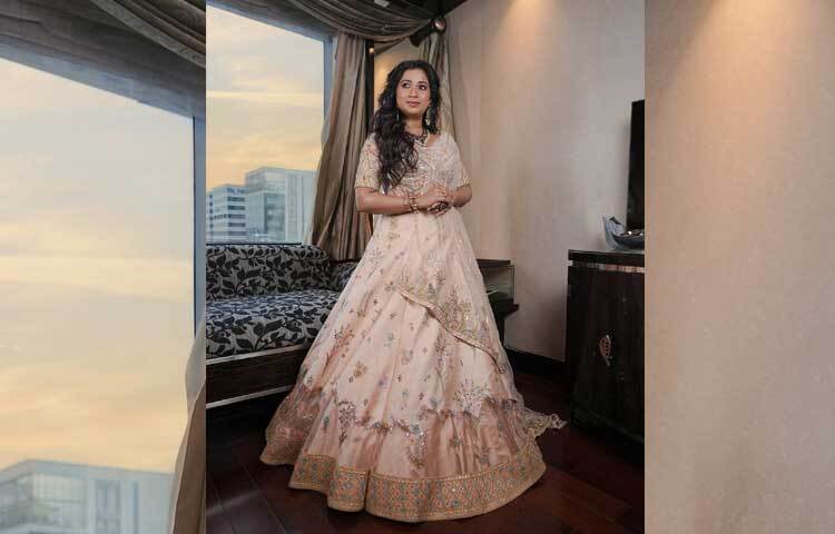 জনপ্রিয় এই শিল্পী প্রায় চার শতাধিক চলচ্চিত্রে প্লেব্যাক করেছেন। গান গেয়েছেন বাংলা, নেপালি, তেলেগু, তামিল, ভোজপুরি, মারাঠি, কন্নড়, পাঞ্জাবি, গুজরাটি, মালয়ালম, ওডিশি ও অসমিয়া ভাষায়। শ্রেষ্ঠ নারী কণ্ঠশিল্পী হিসেবে চারবার পেয়েছেন জাতীয় পুরস্কার। ছবি: ইনস্টাগ্রাম থেকে