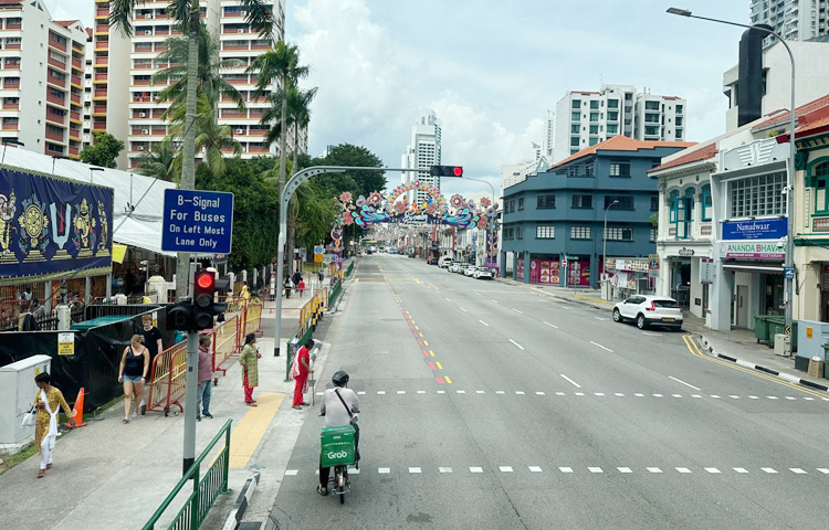 পুরোনোর মিশেলে চায়নাটাউন সিঙ্গাপুরের প্রাণকেন্দ্রে অবস্থিত। এখানে আপনি সিঙ্গাপুরে বসে চীনা সংস্কৃতি উপভোগ করতে পারবেন। তবে চায়না টাউনে লালিত ‘চীনা সংস্কৃতি’ সিঙ্গাপুরের অন্য কোথাও খুঁজে পাওয়া যাবে না। ছবি: এম মাঈন উদ্দিন