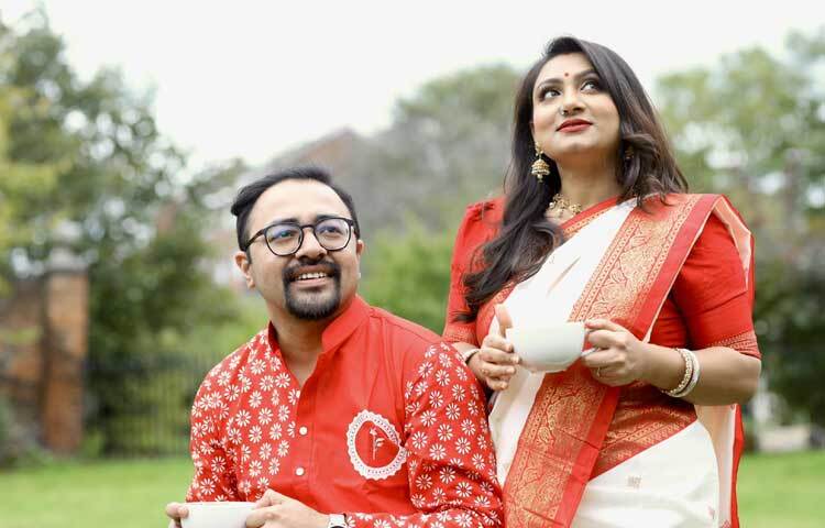 ছবি শেয়ারের পাশাপাশি ভক্ত-অনুরাগীদের জানিয়েছেন পুজোর শুভেচ্ছা। ছবি: অবন্তীর ফেসবুক থেকে