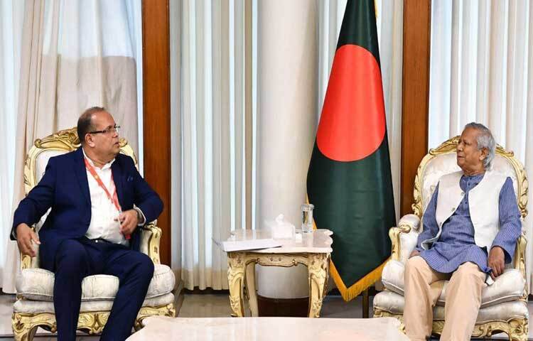 সংলাপে অলি আহমেদের নেতৃত্বাধীন লিবারেল ডেমোক্রেটিক পার্টি (এলডিপি) প্রধান উপদেষ্টার কাছে জুলাই-অগাস্টে গণহত্যার দায়ে আওয়ামী লীগকে নিষিদ্ধ করাসহ ২৩ দফা লিখিত প্রস্তাব দিয়েছে।