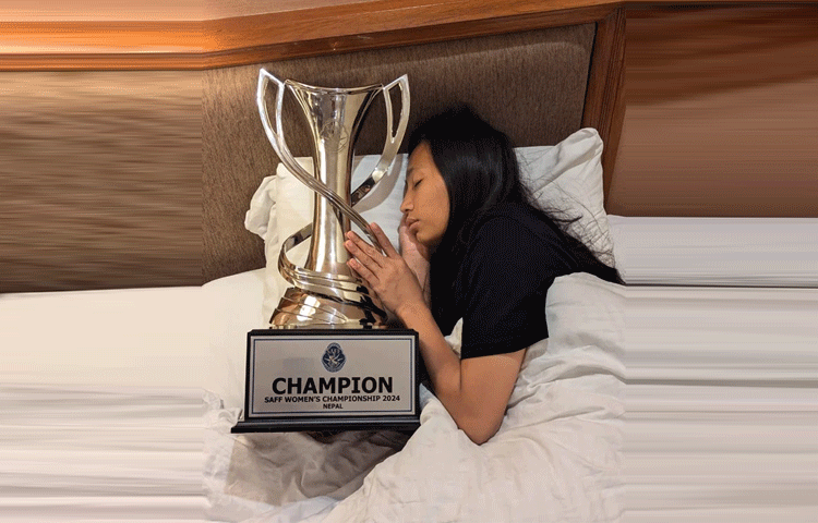 রুপনা চাকমা তার শেয়ার করা ছবির ক্যাপশনে লিখেছেন, ‘শুভ সকাল বাংলাদেশ।’