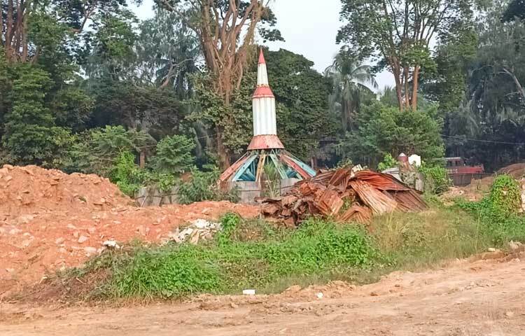 পার্কটি চালু আছে বা পার্কের সংস্কারকাজ শেষ হয়েছে, এমন ধারণা থেকে এখনো প্রতিদিন সকাল-বিকেল শিশু-কিশোরদের নিয়ে শাহবাগে যেতে দেখা যায় অভিভাবকদের। কিন্তু পার্ক চালু না হওয়ায় তারা আক্ষেপ আর হতাশা নিয়েই ফিরে যান।