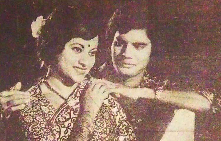 ১৯৭৭ সালে সুভাষ দত্ত পরিচালিত ‘বসুন্ধরা’ চলচ্চিত্রে অভিনয়ের মধ্য দিয়ে চলচ্চিত্রে অভিষেক হয় ইলিয়াস কাঞ্চনের। প্রথম সিনেমায় তার বিপরীতে অভিনয় করেছিলেন ববিতা।