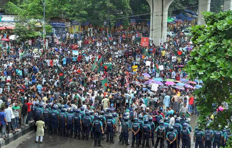 এ যেন জনসমুদ্র।