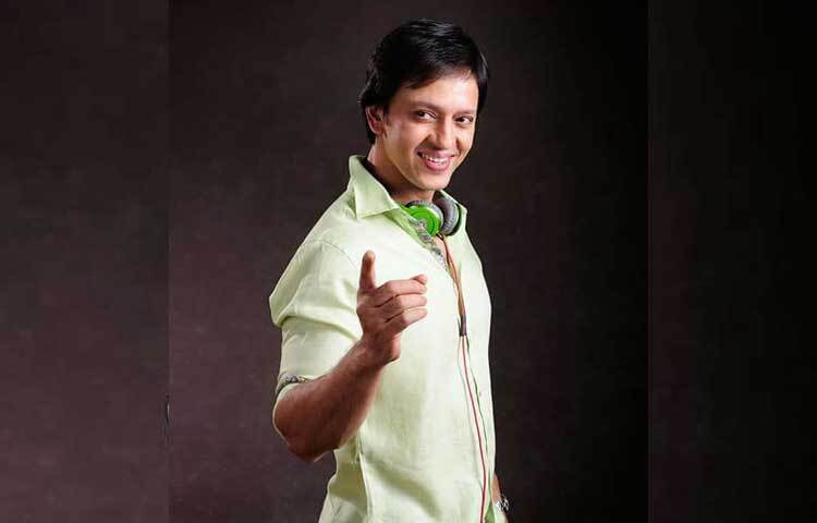 শুধুমাত্র মডেলিংয়ের মাধ্যমে কিভাবে অসামান্য ব্যক্তিত্বের হয়ে ওঠা যায় তার সৃষ্টি করেছেন এই নোবেল। তিনিই মডেলিংকে নিয়ে গেছেন উচ্চতার শিখরে।