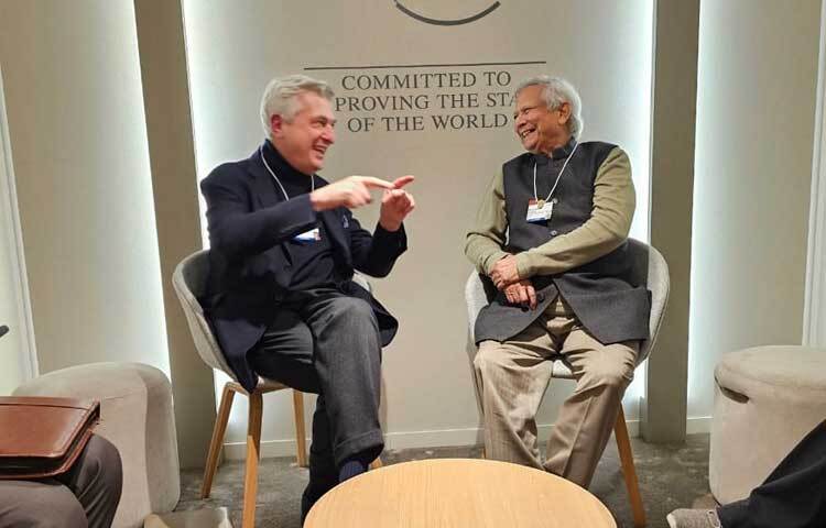 সুইজারল্যান্ডের দাভোসে ওয়ার্ল্ড ইকোনমিক ফোরামের সম্মেলনের ফাঁকে ইউএনএইচসিআর এর হাইকমিশনার ফিলিপ্পো গ্রান্ডির সঙ্গে বৈঠক করেছেন অন্তর্বর্তী সরকারের প্রধান উপদেষ্টা ড. মুহাম্মদ ইউনূস।