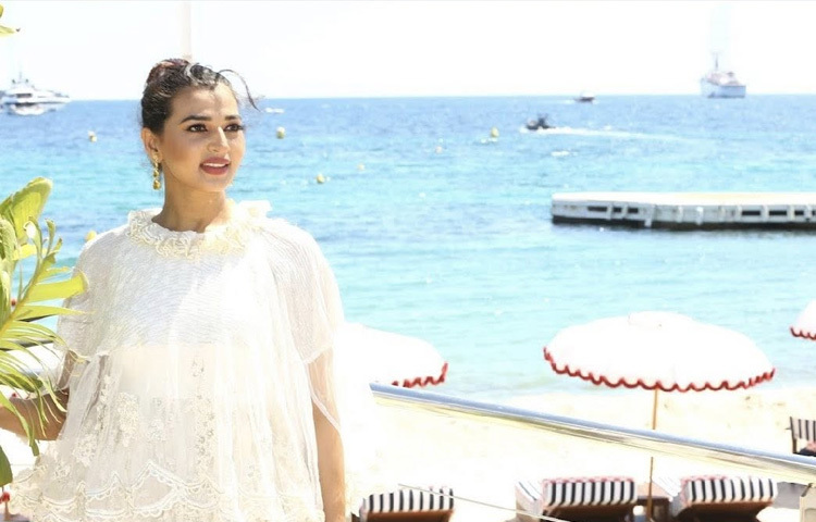 বর্ষার এই কান-উপস্থিতি যেন নারী কণ্ঠের এক বিশ্বমঞ্চে আত্মপ্রকাশ।