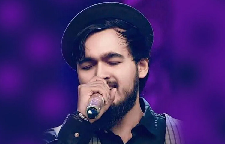 কারাফটকে বিয়ের ঘটনার রেশ কাটার আগেই নতুন বিতর্কে জড়িয়েছেন এই গায়ক।