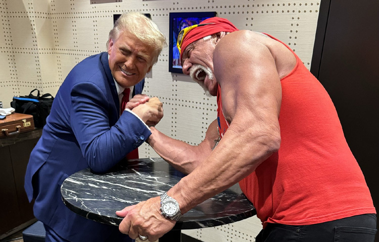 রাজনৈতিকভাবে তিনি যুক্ত ছিলেন রিপাবলিকান শিবিরে এবং ডোনাল্ড ট্রাম্পের খোলাখুলি সমর্থক ছিলেন। ট্রাম্পের সমর্থনে বিভিন্ন জনসভায়ও অংশ নিয়েছিলেন তিনি।