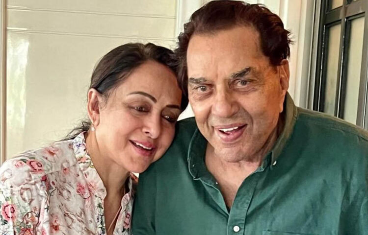 হেমা মালিনী শুধু পর্দার নায়িকা নন, তিনি এক সময়ের প্রতীক, এক প্রেরণার নাম-যেখানে সৌন্দর্য, শৃঙ্খলা আর স্বপ্ন একসাথে নাচে এক জীবনের মঞ্চে।