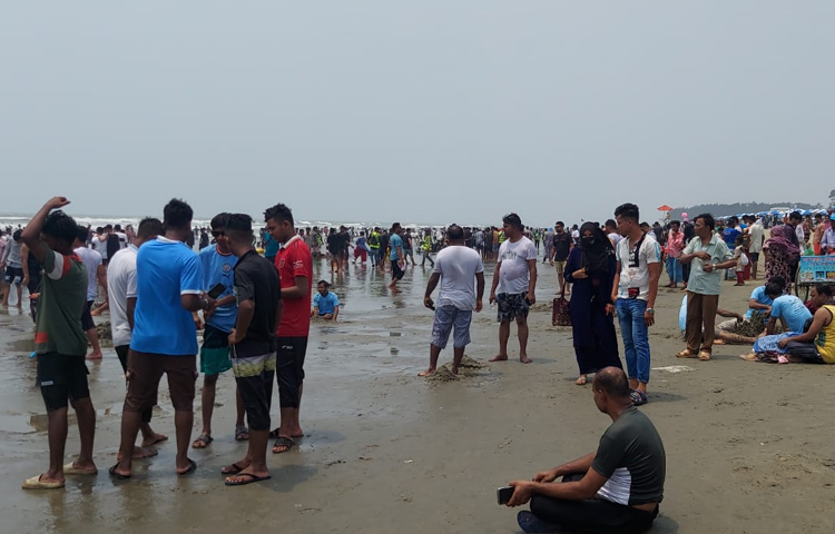 এছাড়া গেস্ট হাউস, কটেজ বা নরমাল হোটেলগুলোর অধিকাংশ সহনীয় পর্যায়ে ভাড়া রাখায় বাড়ছে পর্যটকদের উপস্থিতি। ছবি: সায়ীদ আলমগীর