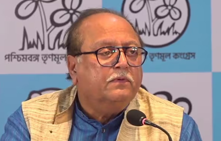 ‘পরমা’ সিনেমায় পার্শ্বচরিত্রে অভিনয়ের জন্য দীপঙ্কর দে জাতীয় চলচ্চিত্র পুরস্কার পান ১৯৮৬ সালে। এটা শুধু তার জন্য নয়, গোটা বাংলা সিনেমার জন্য এক অনন্য প্রাপ্তি।