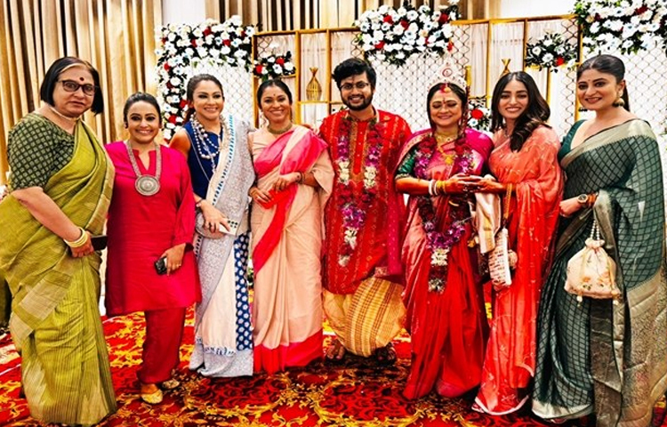 রূপাঞ্জনার বিয়েতে উপস্থিত ছিলেন ছোটপর্দার জনপ্রিয় তারকারা। ছবি: ফেসবুক থেকে