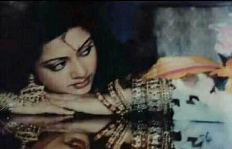 ১৯৭০ সালে কলকাতায় জন্মগ্রহণ করেন এই অভিনেত্রী। তার পুরো নাম রীনা সুনেত্রা কুমার। থিয়েটারের মাধ্যমেই অভিনয় জীবনে পা রাখেন গুণী এই অভিনেত্রী। ছবি: সংগৃহীত