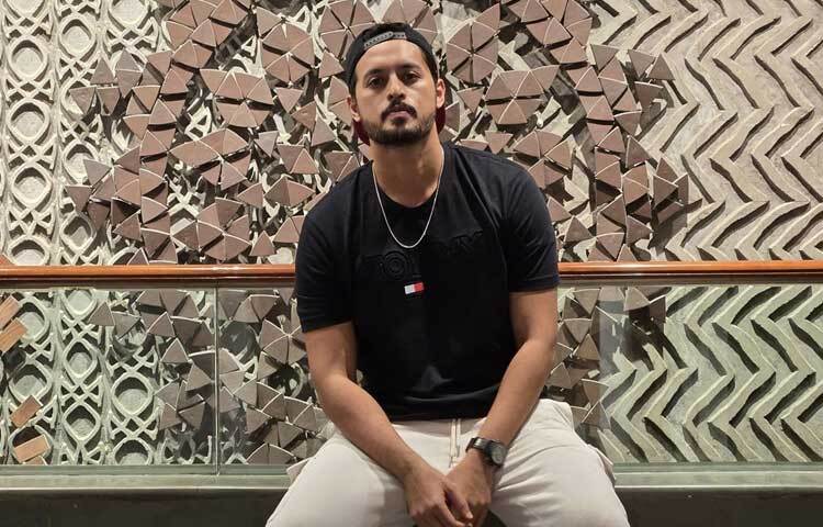 বর্তমানে নাটক, সিনেমা, ওয়েব সিরিজে অভিনয় করে ব্যস্ত সময় পার করছেন তিনি।