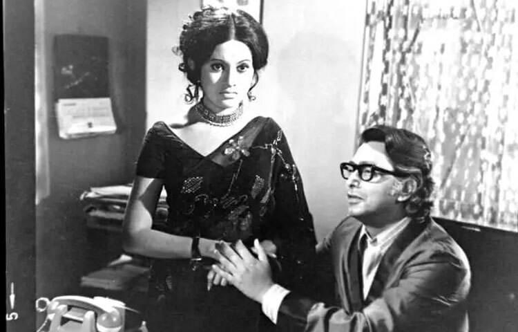 গোলাম মুস্তাফা ১৯৮০ সালে সেরা পার্শ্বচরিত্র অভিনেতা এবং ১৯৮৬ সালে সেরা অভিনেতার জাতীয় চলচ্চিত্র পুরস্কার লাভ করেন।