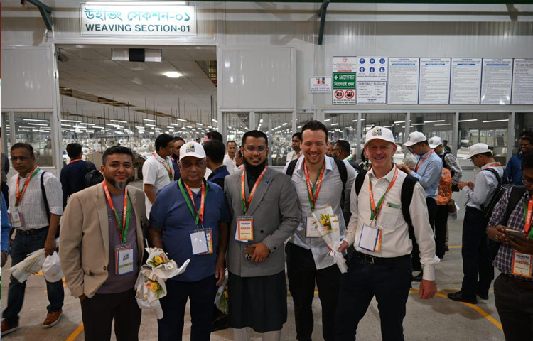 বিদেশি বিনিয়োগকারীদের একত্রে এনে বাংলাদেশে বিনিয়োগের জন্য তাদের মনের সব জিজ্ঞাসার জবাব দেওয়ার জন্য সরকারের উপদেষ্টা, সরকারি কর্মকর্তা, রাজনৈতিক দলের নেতাদের সঙ্গে আলোচনার সুযোগ তৈরি করে দেওয়া হচ্ছে।