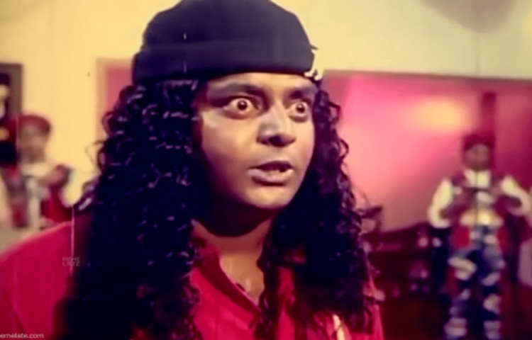 তার অভিনয়ে ছিল এক ধরনের নিজস্বতা। কখনো বেশি সংলাপ, কখনো শুধু চোখের চাহনি, আবার কখনো অদ্ভুত হাসি দিয়েই দর্শককে মুগ্ধ করতেন তিনি।