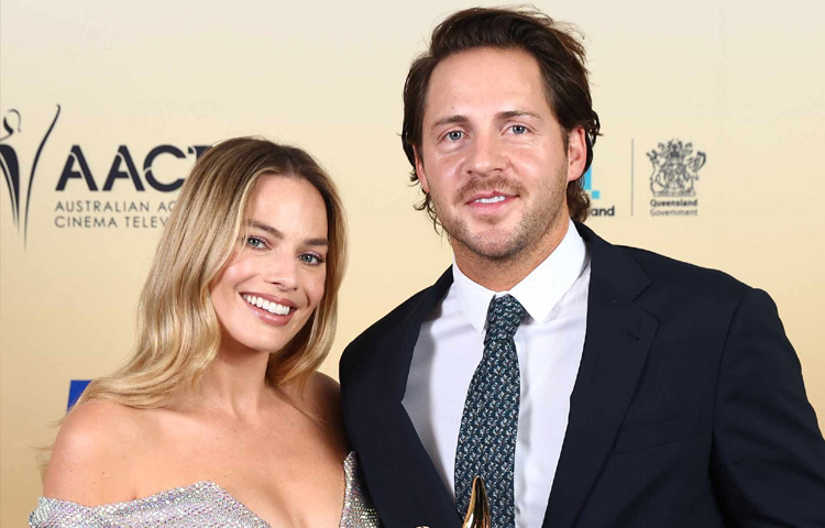 ২০১৬ সালে ব্রিটিশ সহ-প্রযোজক টম অ্যাকারলেকে বিয়ে করেন মার্গো। বেশিরভাগ সময়ই ব্যক্তিগত জীবন আড়ালে রাখতেই পছন্দ করেন তিনি। মিডিয়ার চোখধাঁধানো আলো থেকে দূরে, তিনি নিজের মতো বাঁচতে চান। গ্ল্যামার ও বাস্তবতার এমন ভারসাম্য বজায় রাখা তার আরেকটি বড় গুণ।